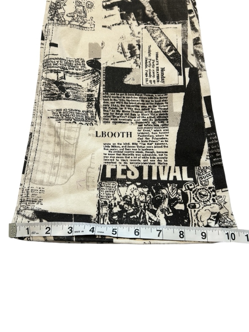 Urban Outfitters BDG newspaper print bengaline low-rise flare trousers - Picture 5 of 11